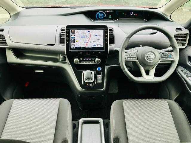 日産 セレナ