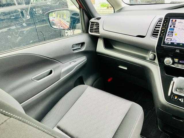 日産 セレナ