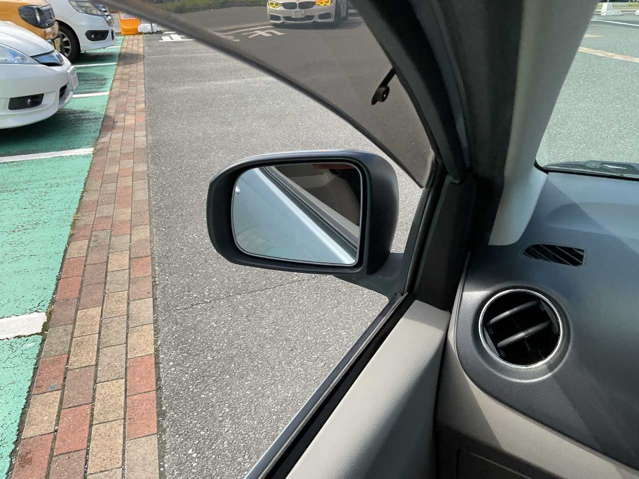 ダイハツ ミラ　イース