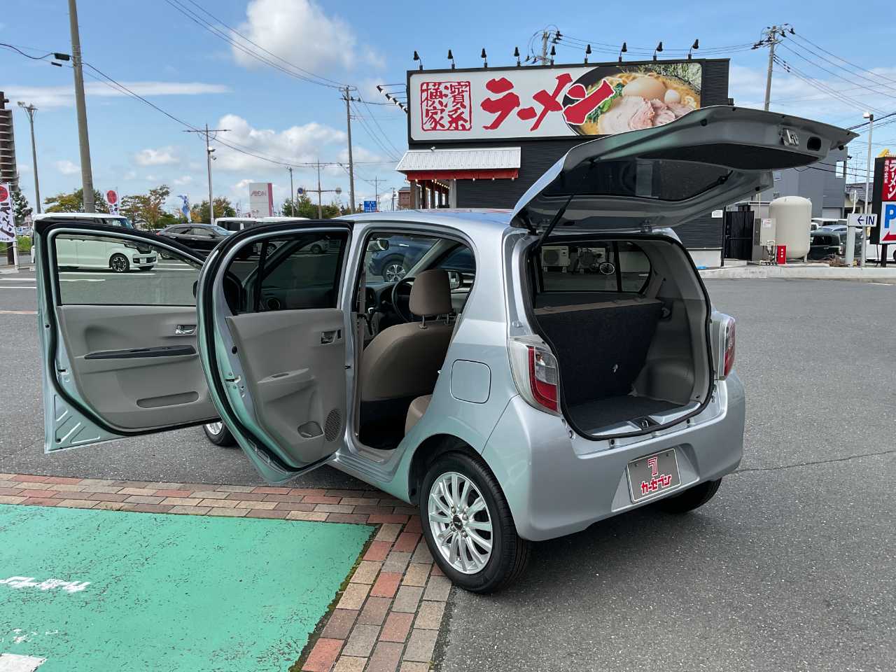 ダイハツ ミラ　イース