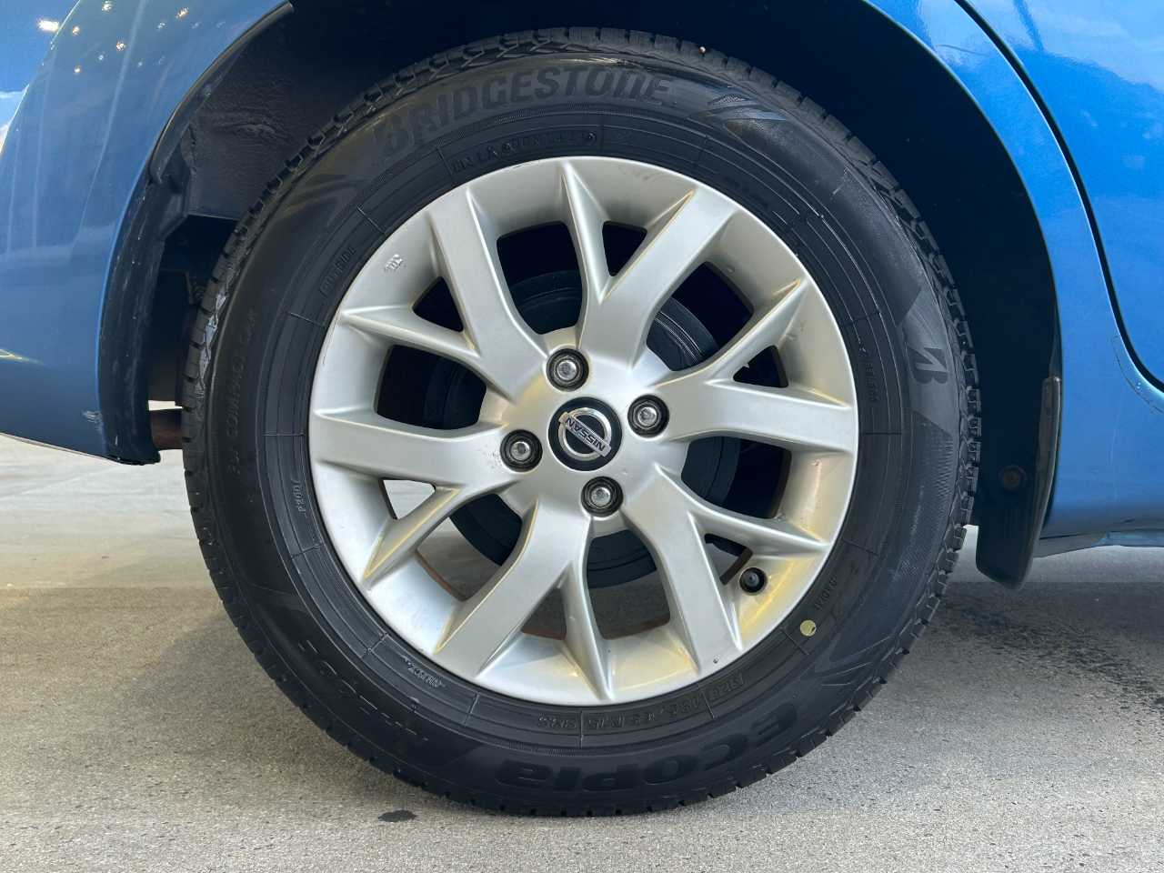 日産 ノート　ＨＢ