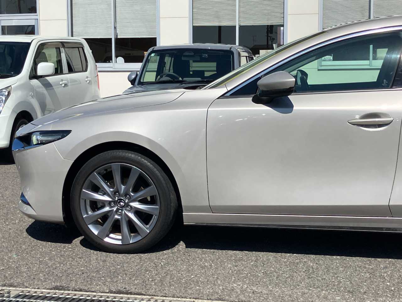 マツダ ＭＡＺＤＡ３　セダン