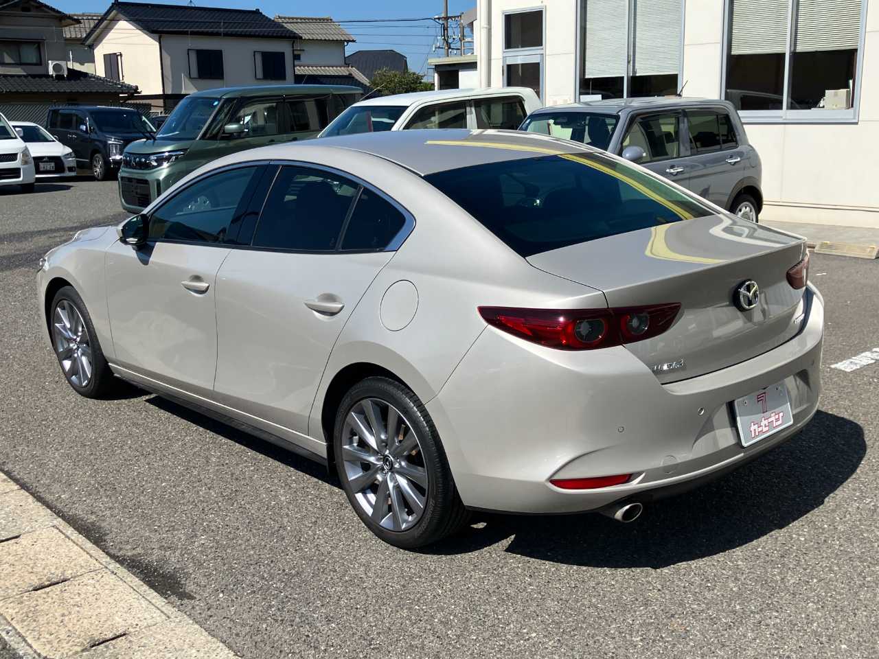 マツダ ＭＡＺＤＡ３　セダン