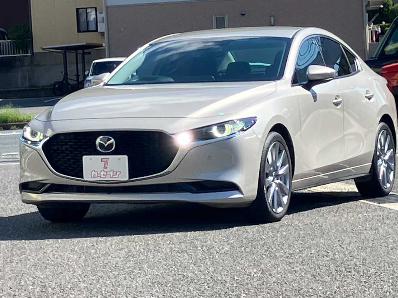 マツダ ＭＡＺＤＡ３　セダン