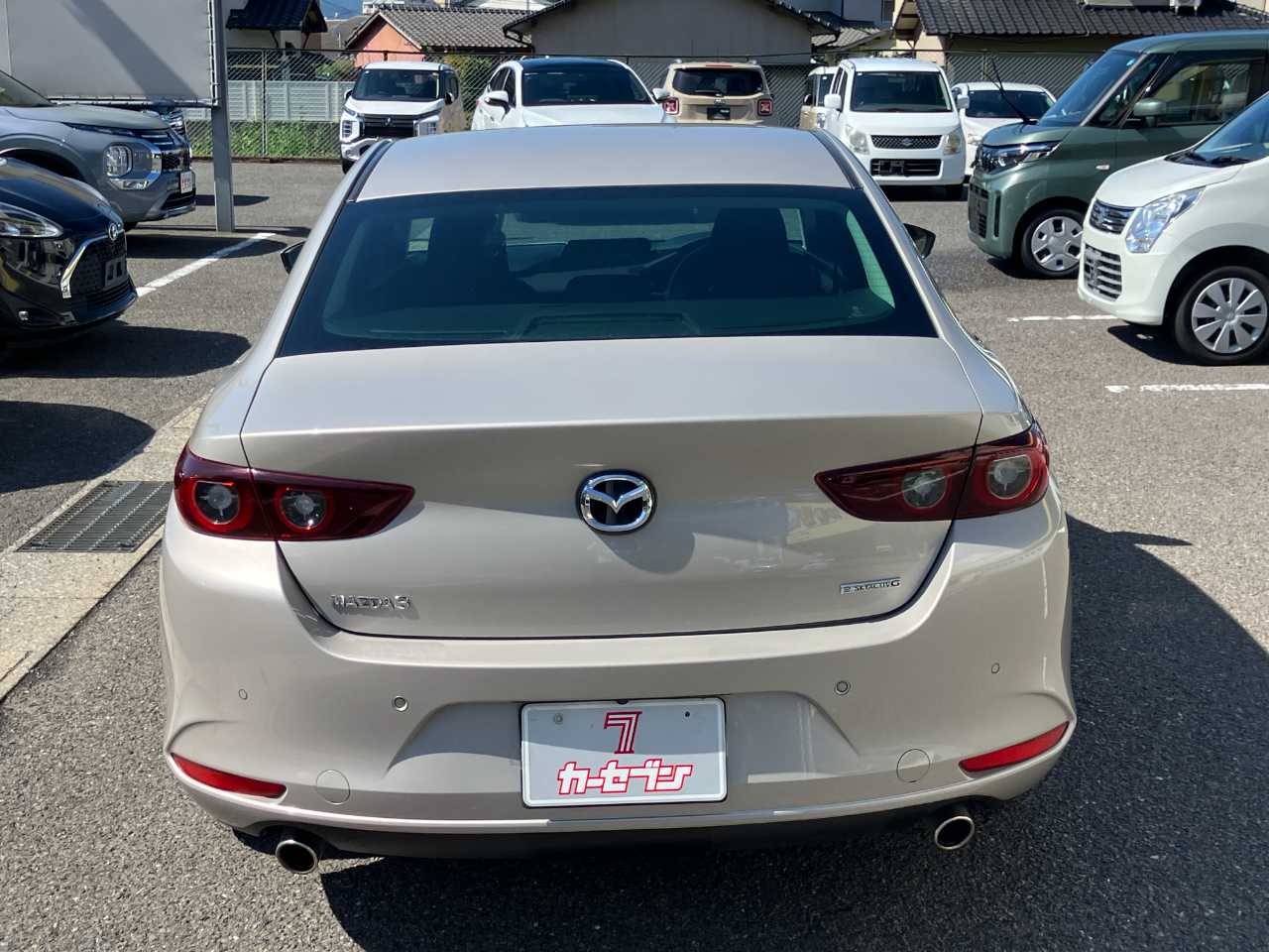 マツダ ＭＡＺＤＡ３　セダン