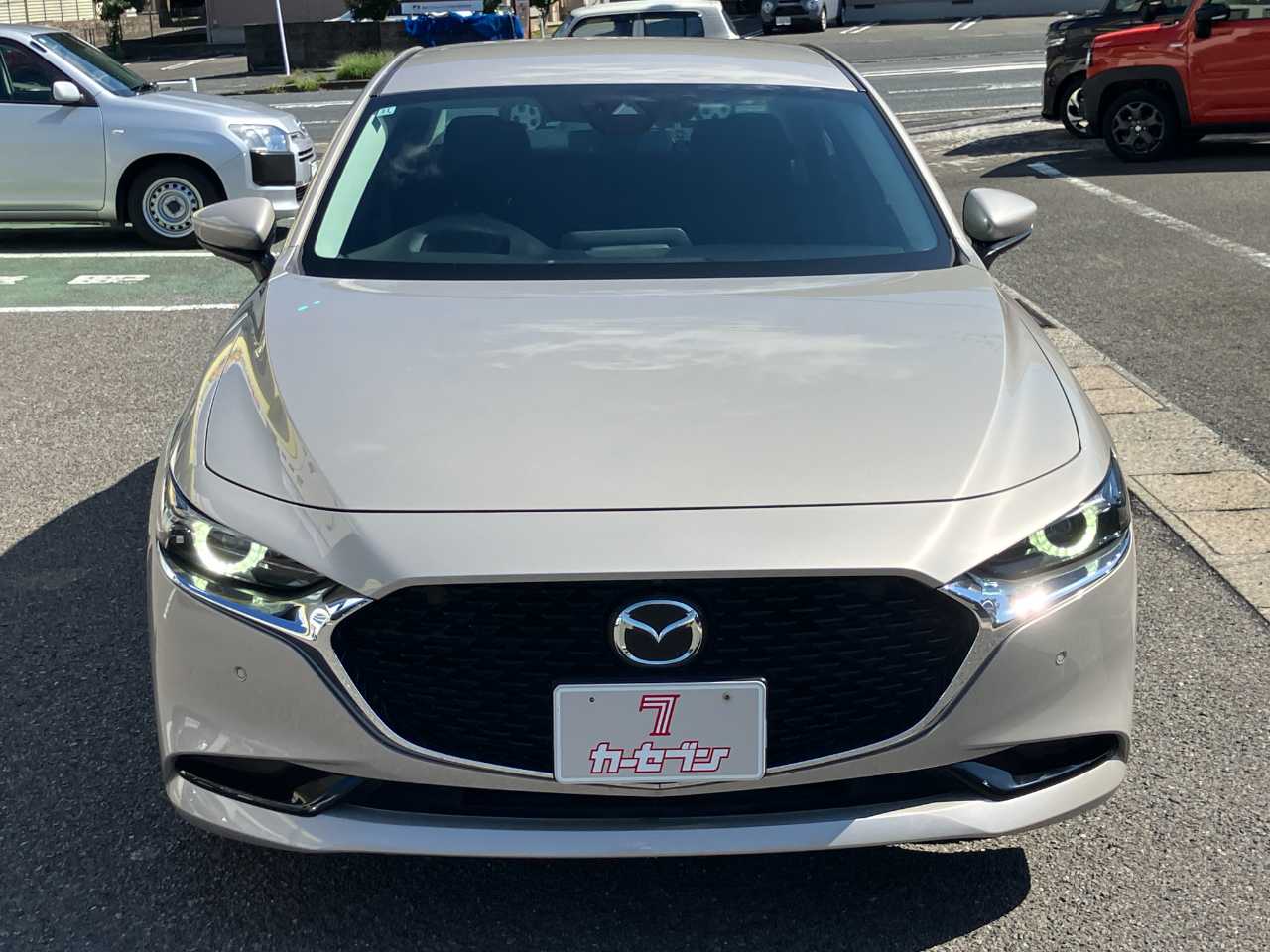 マツダ ＭＡＺＤＡ３　セダン