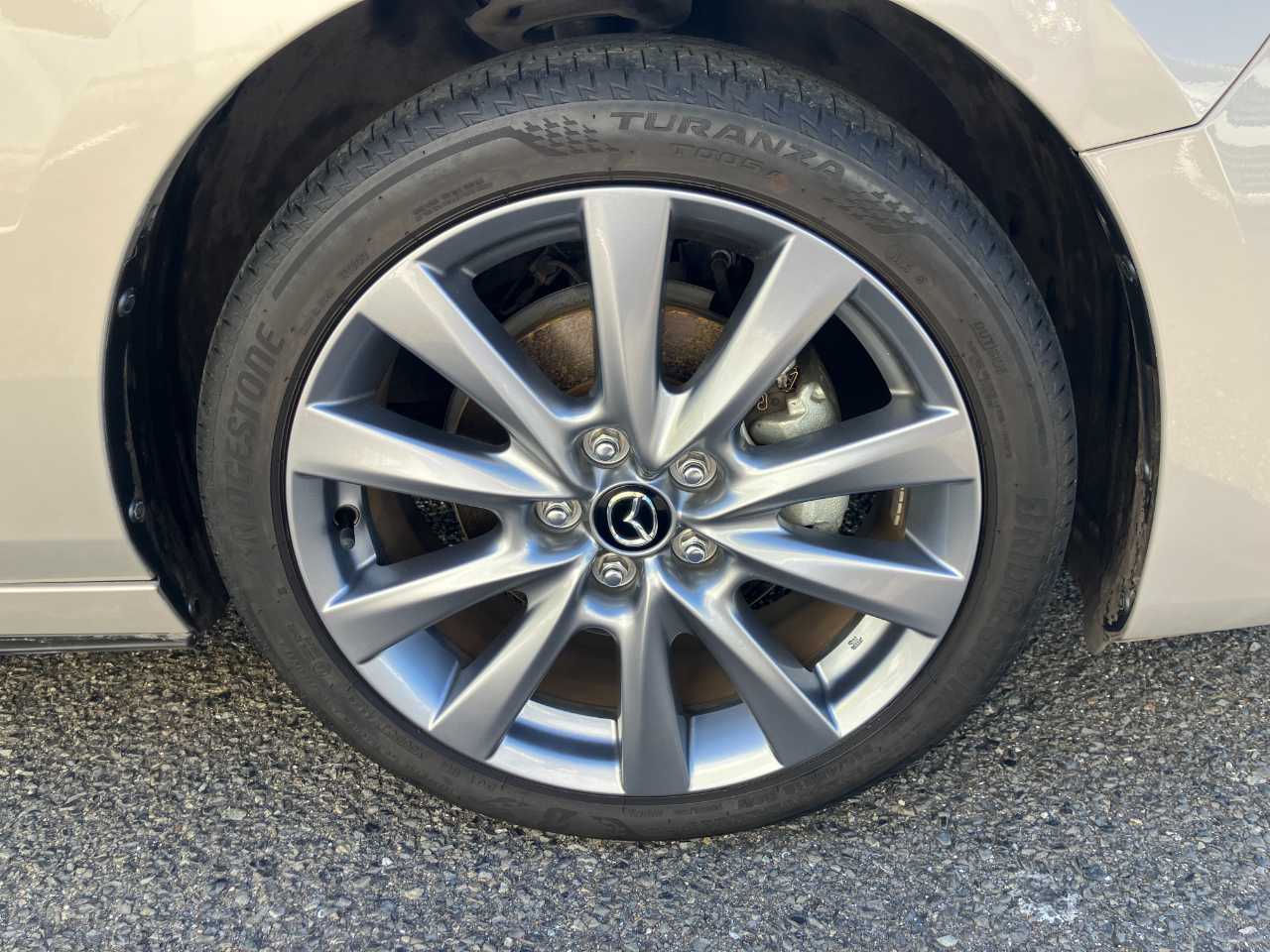 マツダ ＭＡＺＤＡ３　セダン