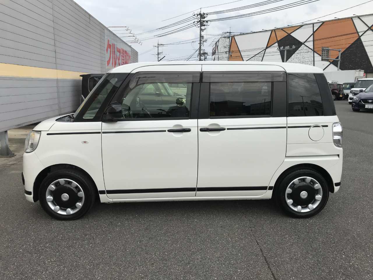 ダイハツ ムーヴ　キャンバス
