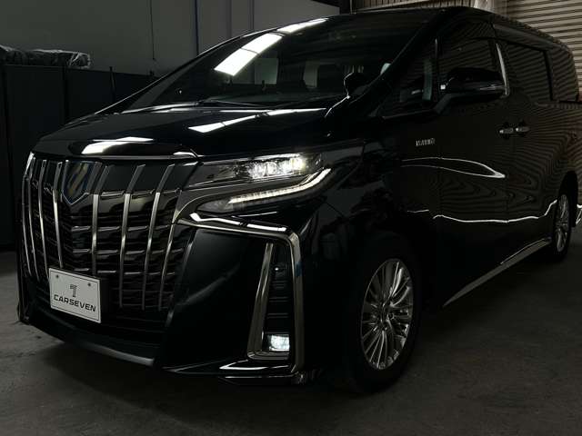 トヨタ アルファード　ハイブリッド