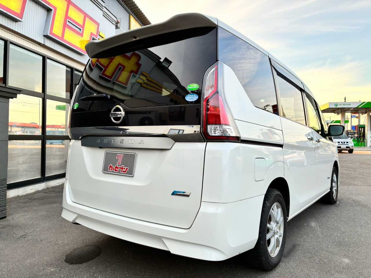 日産 セレナ