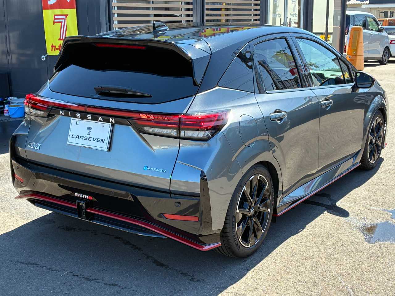 日産 オーラ
