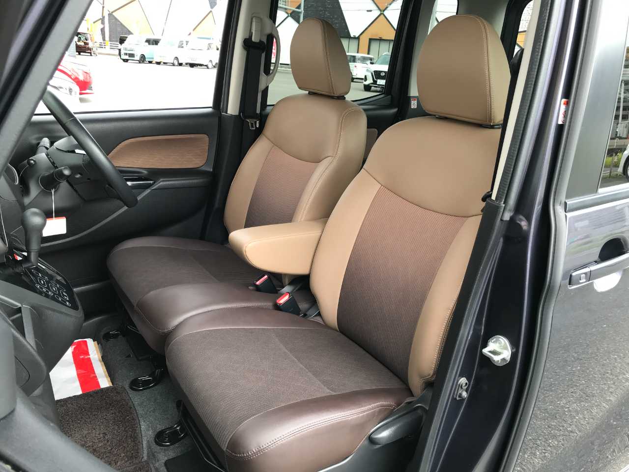 日産 デイズ　ルークス