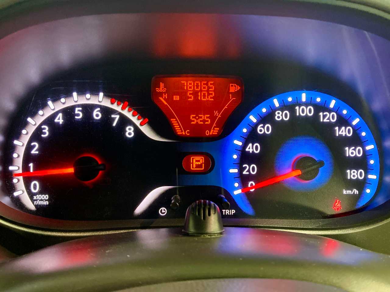 日産 キューブ