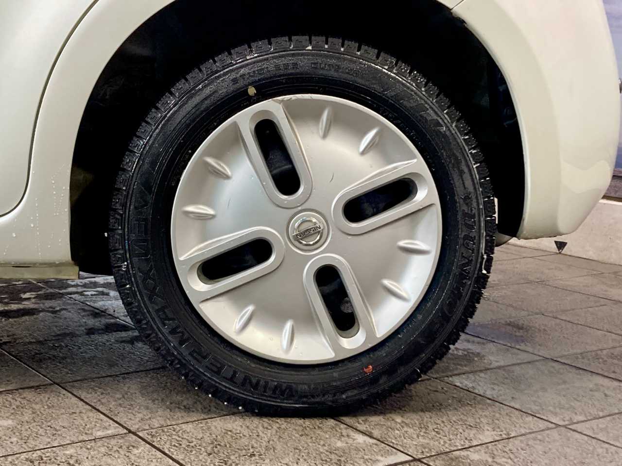 日産 キューブ