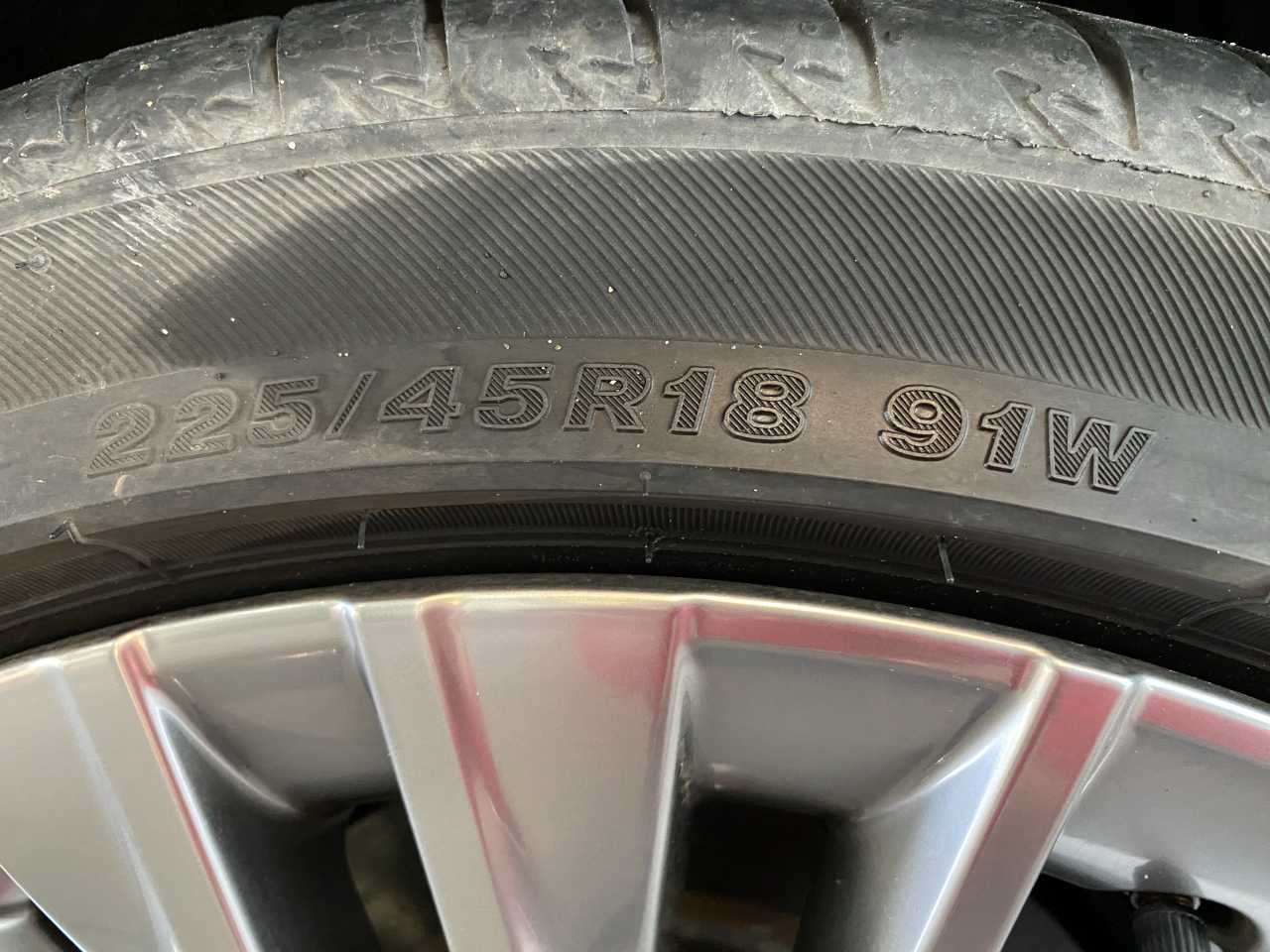 トヨタ クラウン　ハイブリッド