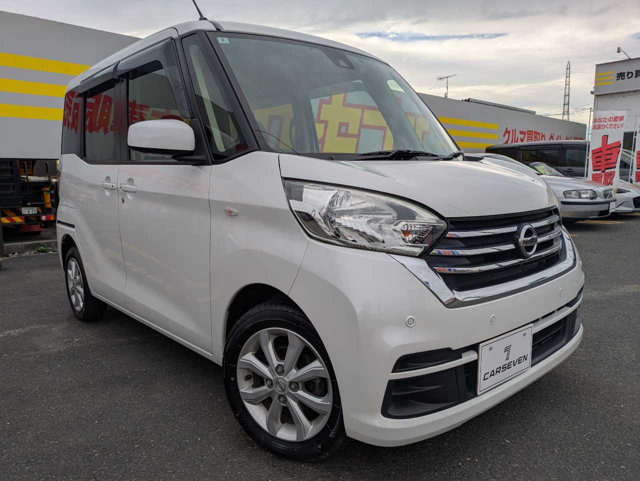日産 デイズ　ルークス