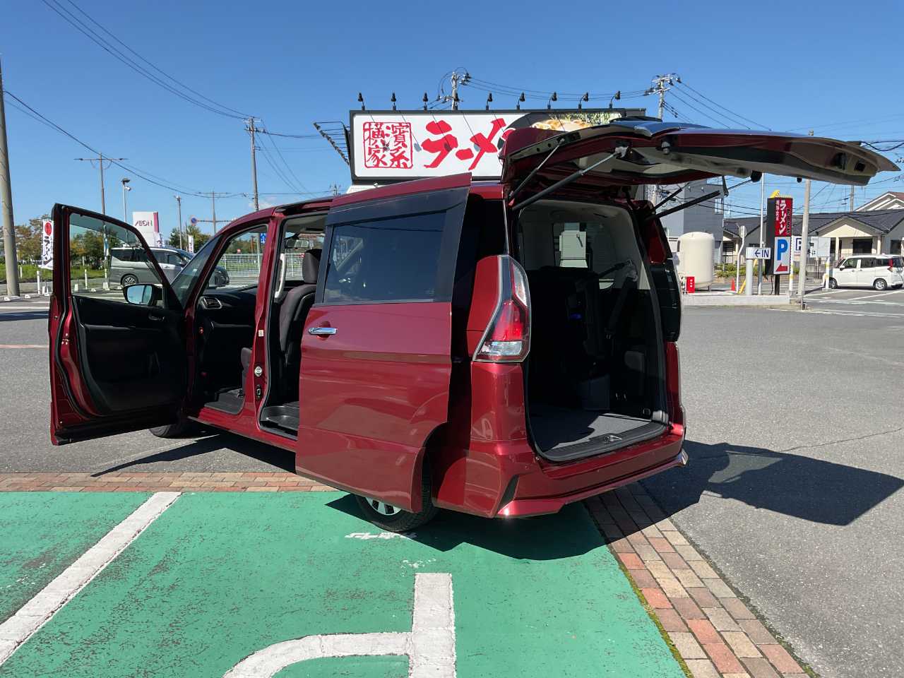 日産 セレナ