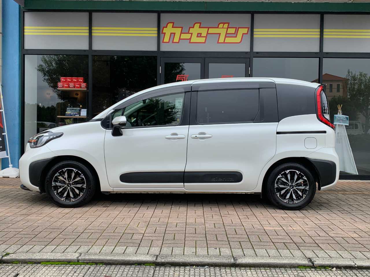 トヨタ シエンタ　ハイブリッド