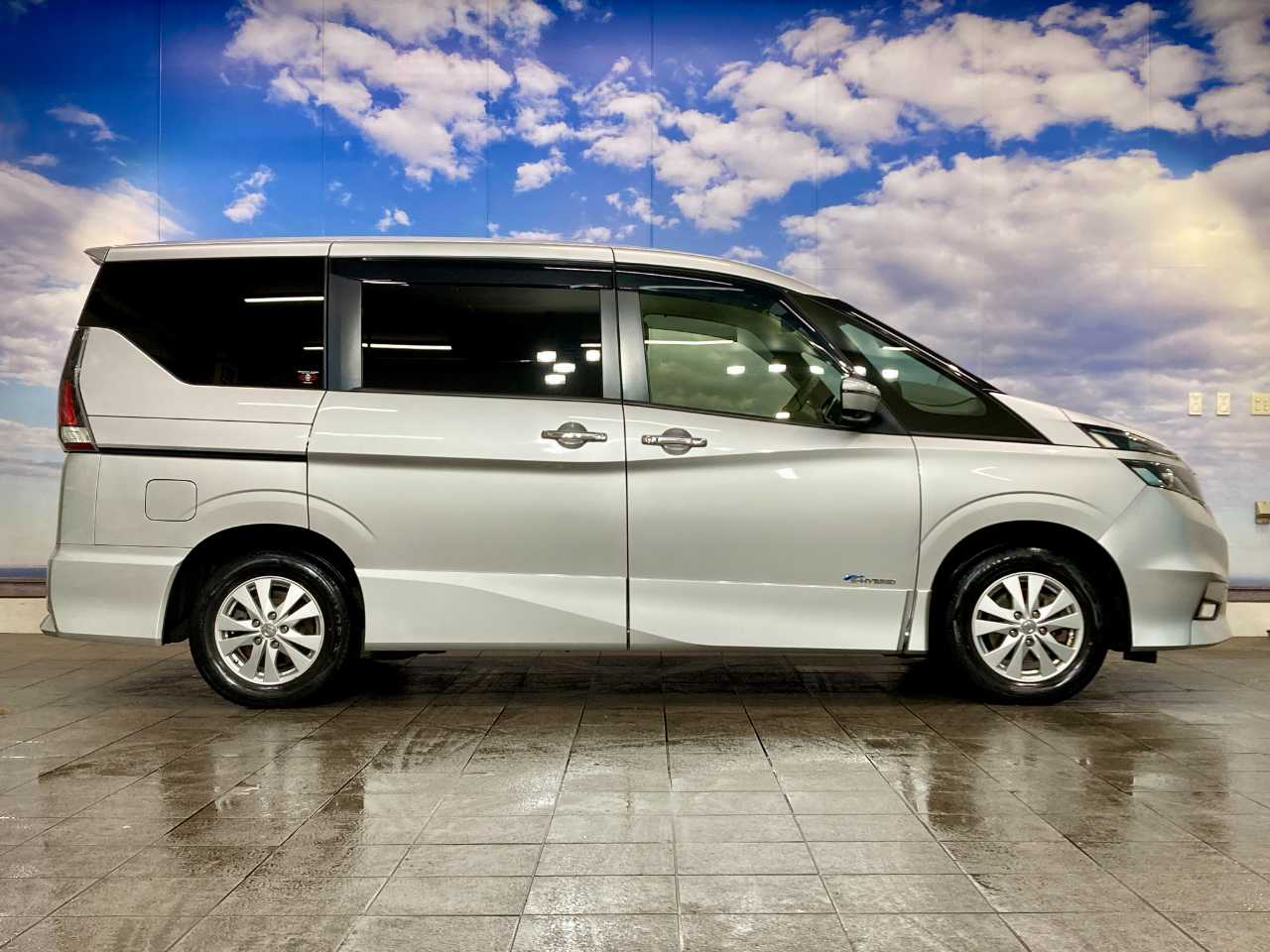 日産 セレナ