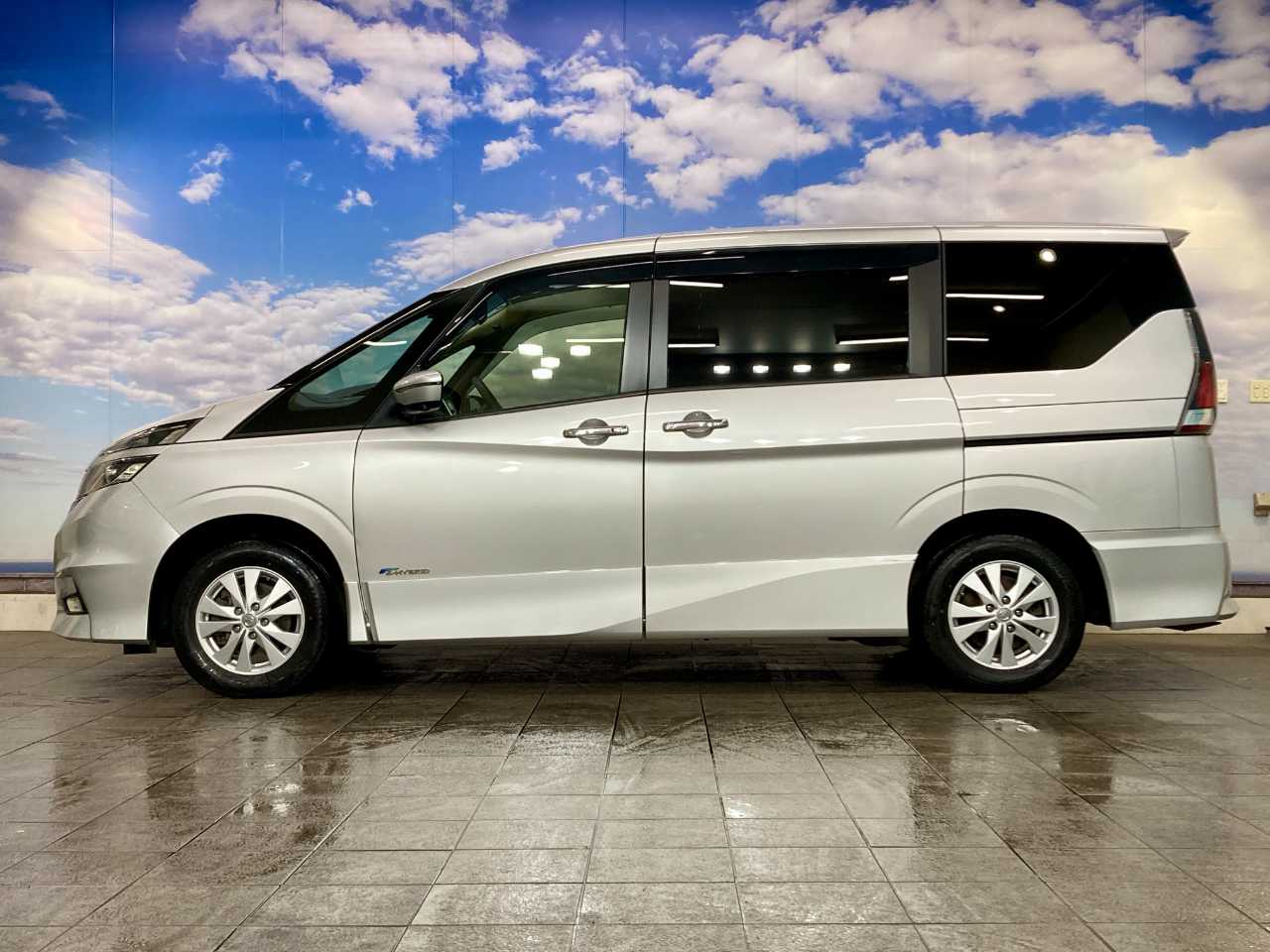 日産 セレナ