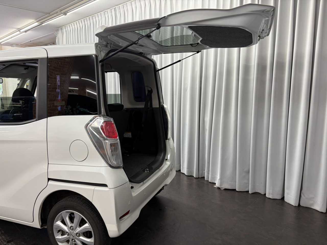 日産 デイズ　ルークス