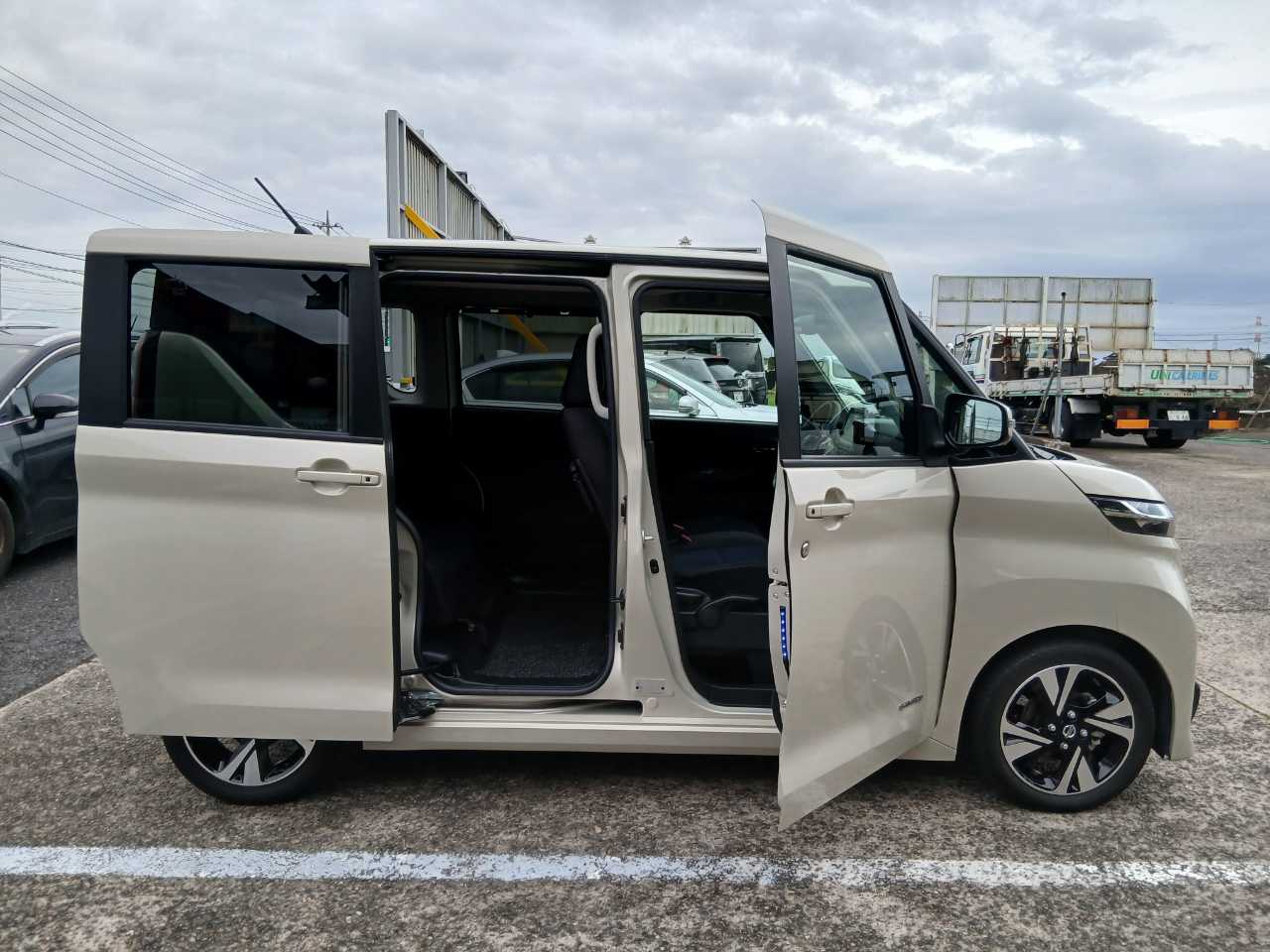 日産 ルークス