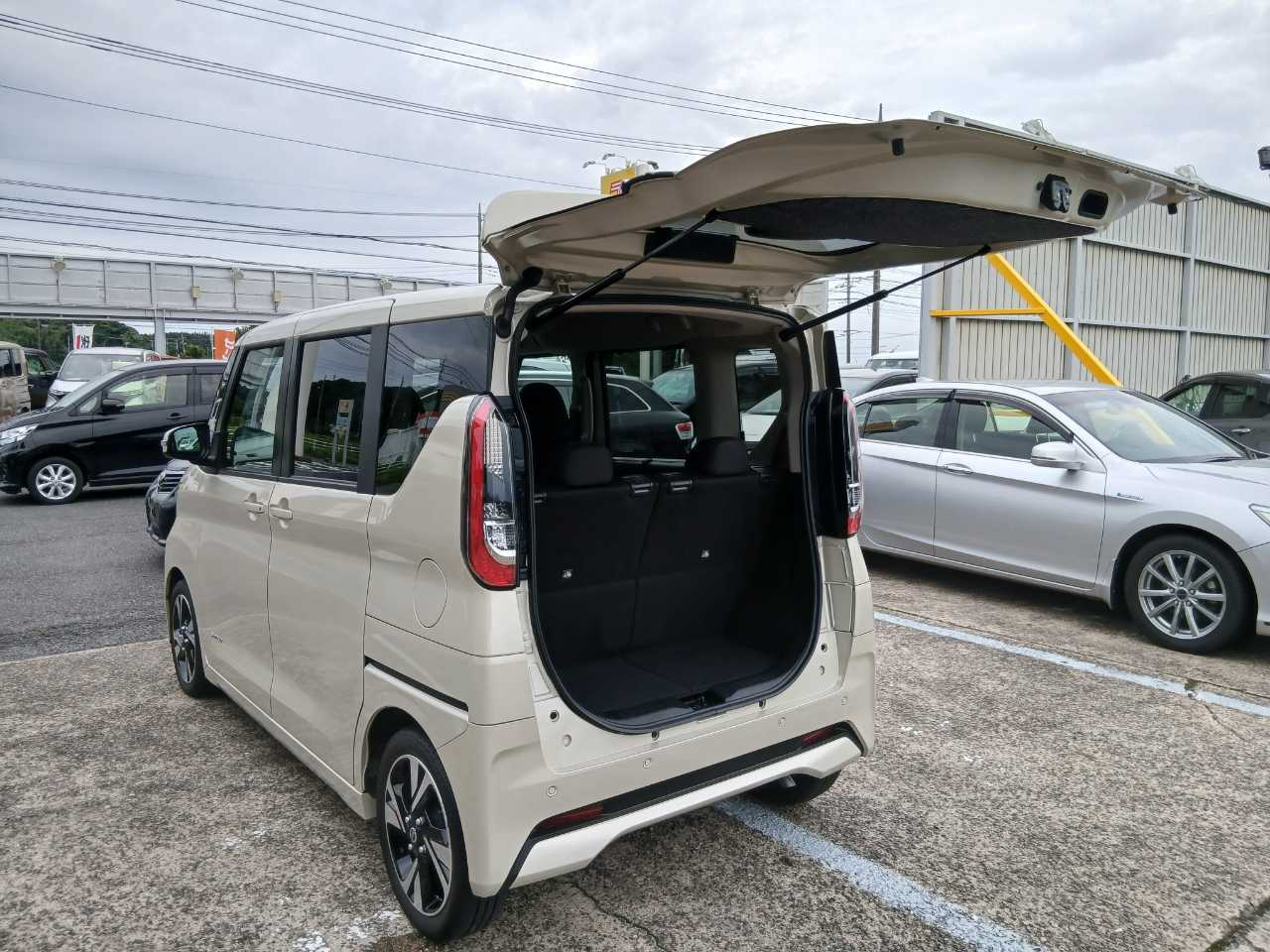 日産 ルークス