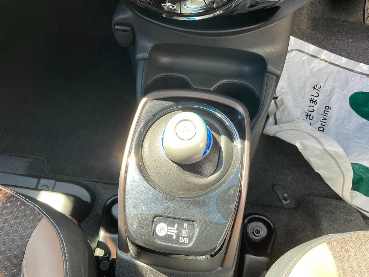 日産 ノート　ＨＢ