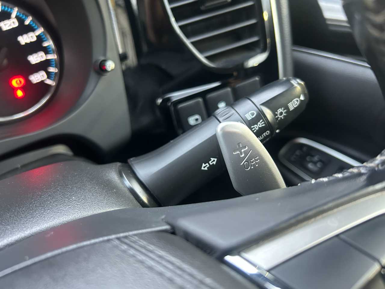 三菱 アウトランダーＰＨＥＶ