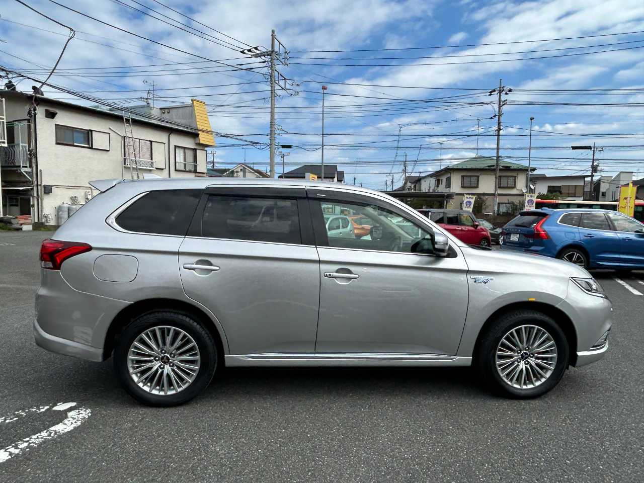 三菱 アウトランダーＰＨＥＶ