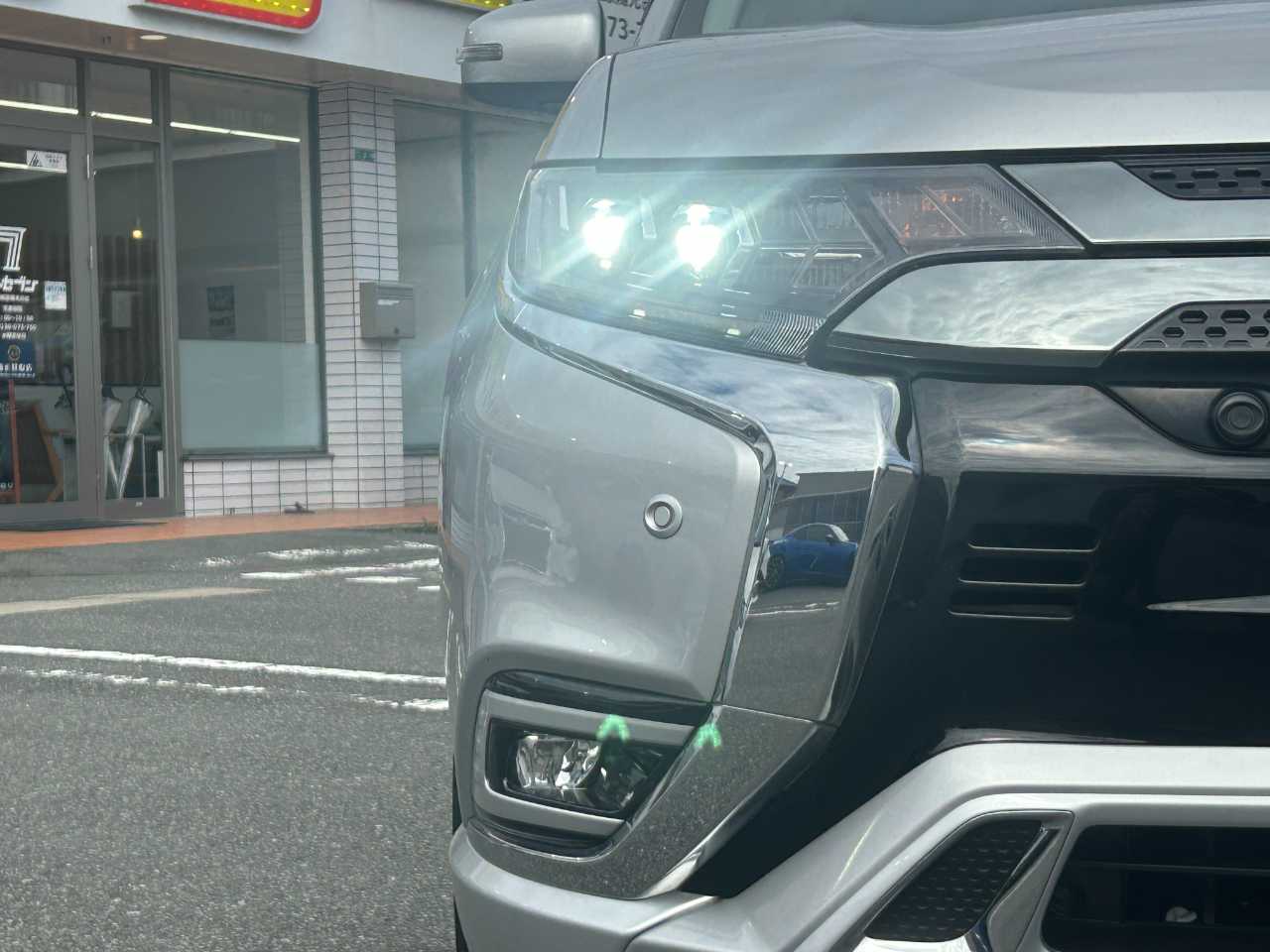 三菱 アウトランダーＰＨＥＶ