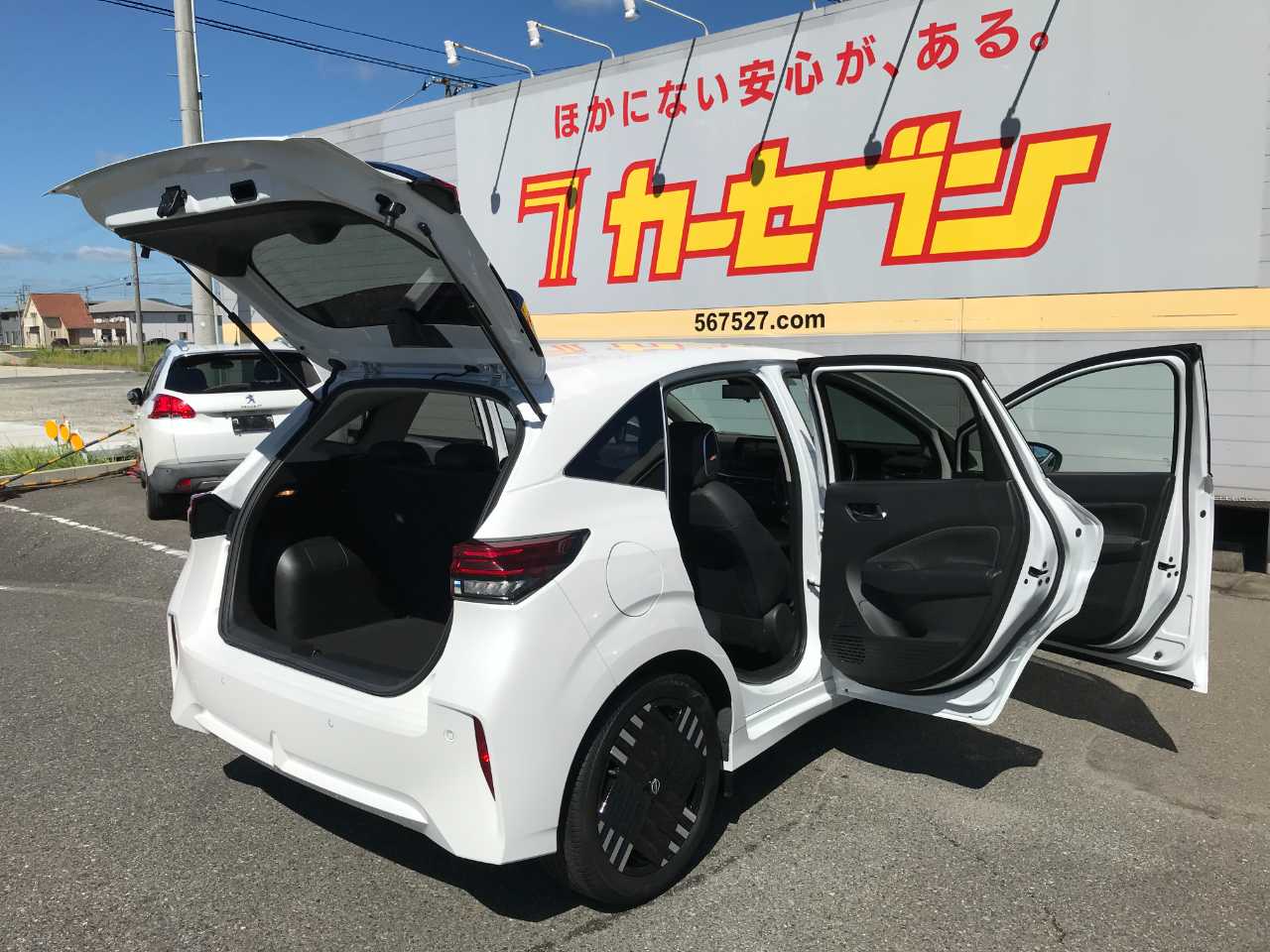 日産 オーラ