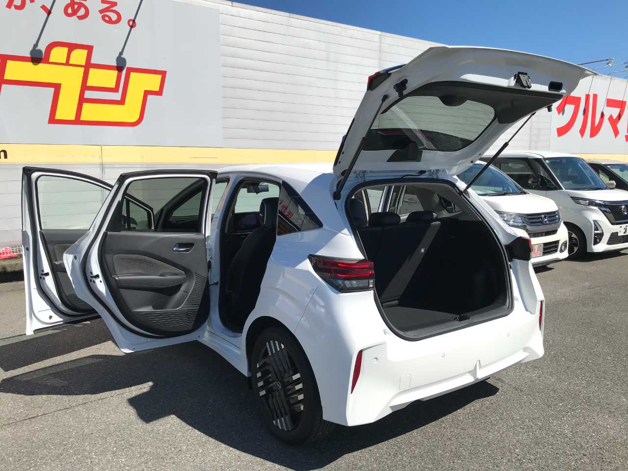 日産 オーラ