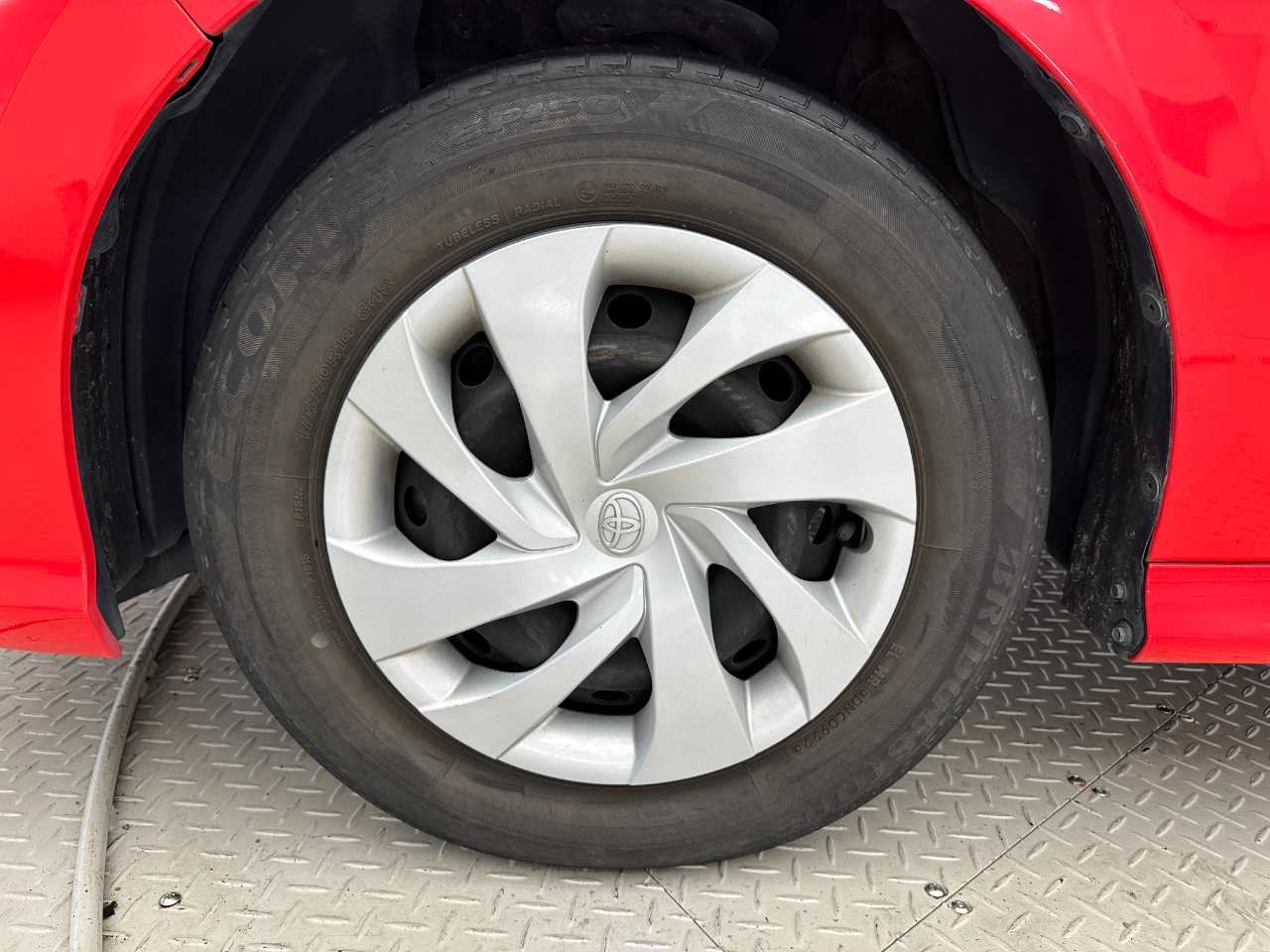 トヨタ ヤリス　ハイブリッド