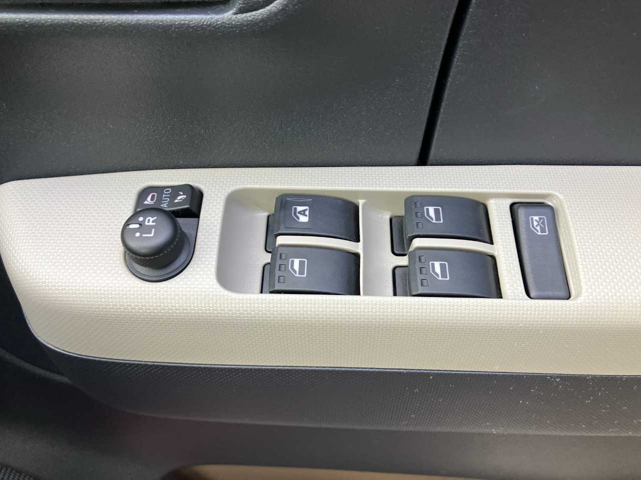 ダイハツ ミラ　トコット