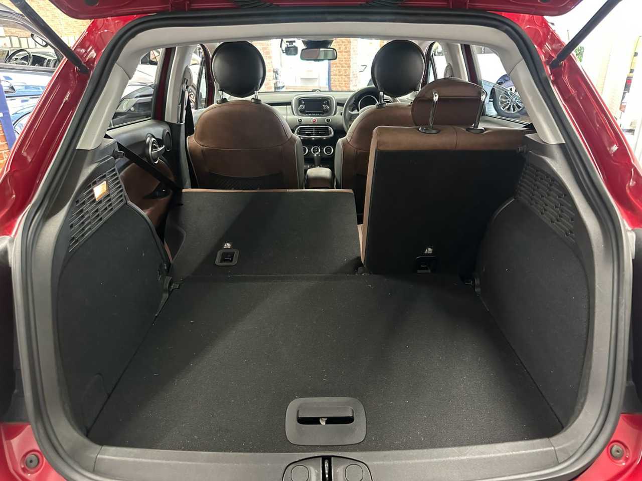 フィアット フィアット　５００Ｘ　ＳＵＶ