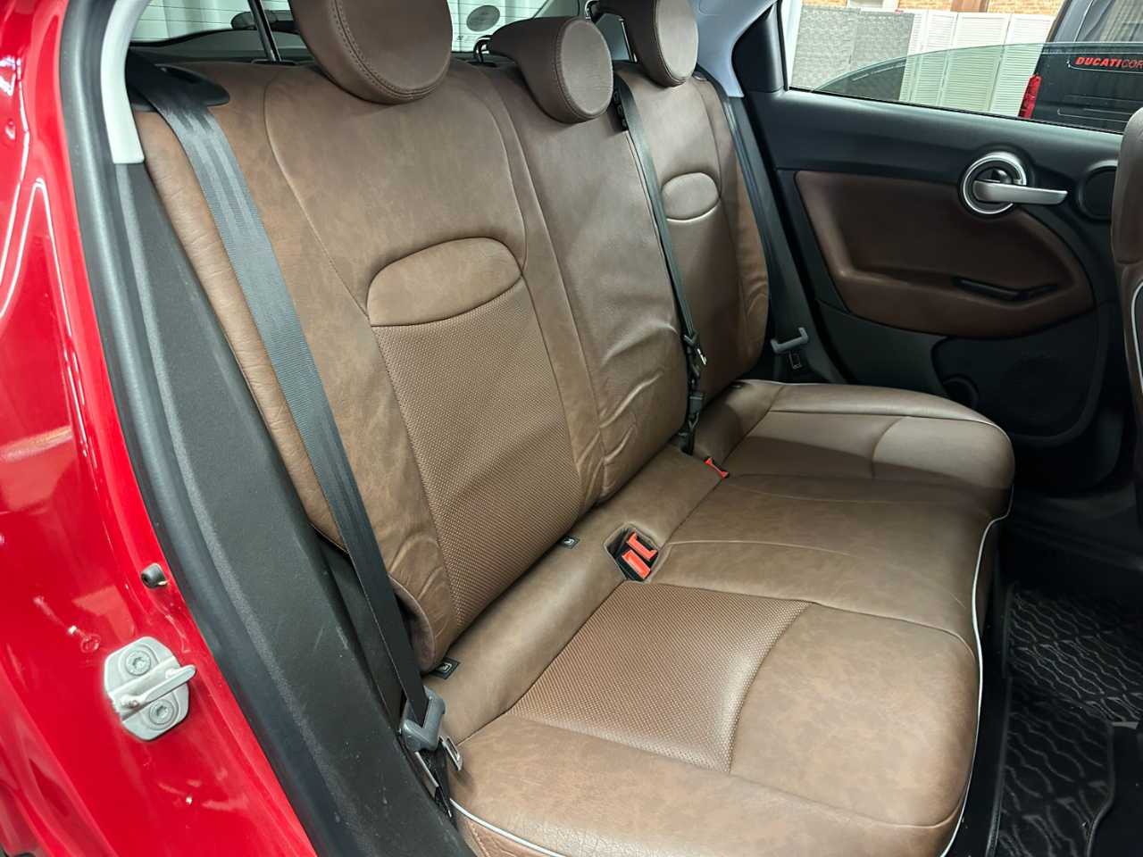 フィアット フィアット　５００Ｘ　ＳＵＶ