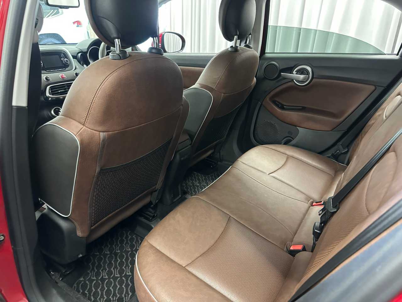 フィアット フィアット　５００Ｘ　ＳＵＶ