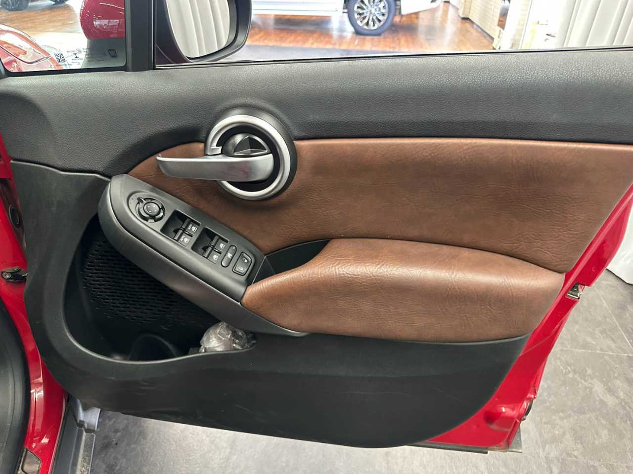 フィアット フィアット　５００Ｘ　ＳＵＶ