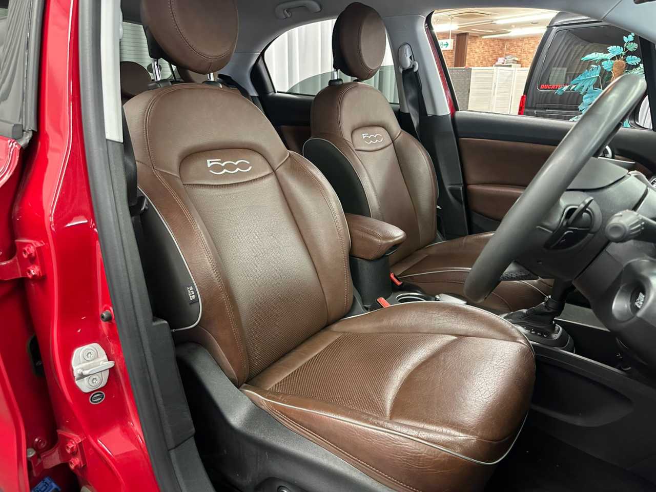 フィアット フィアット　５００Ｘ　ＳＵＶ