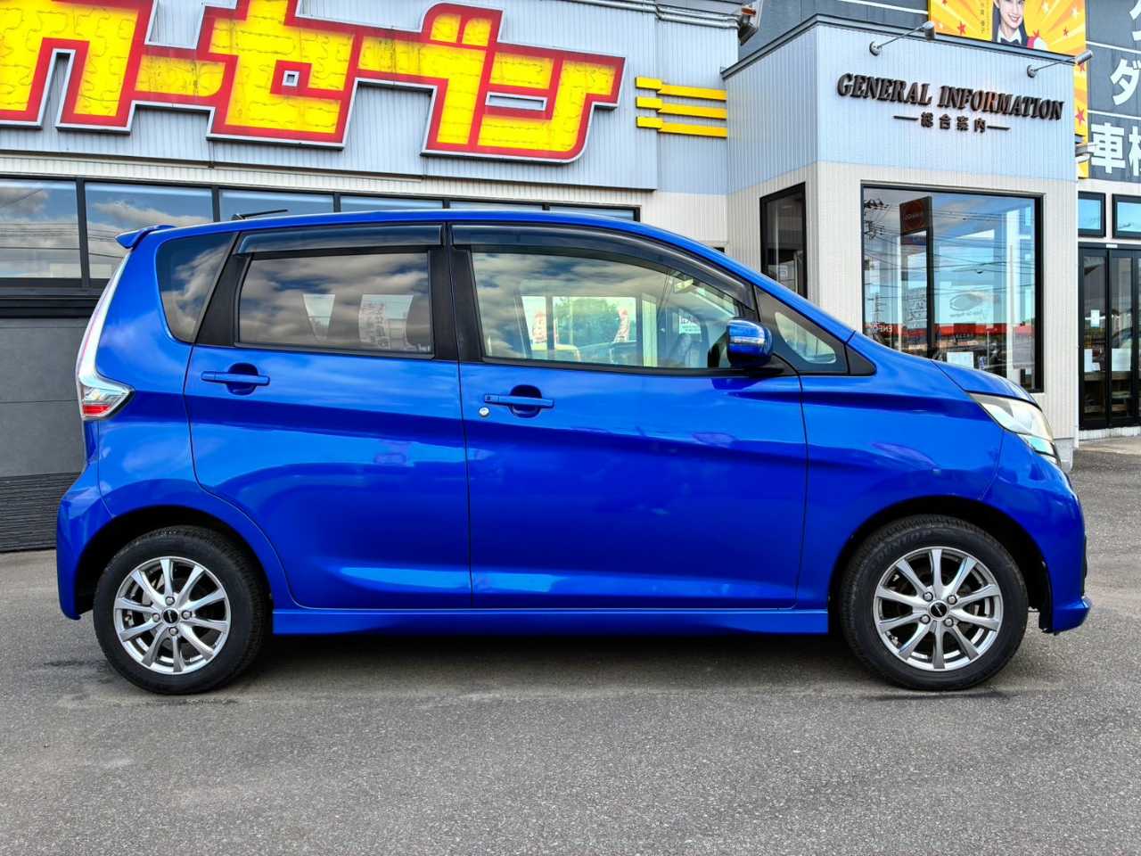 日産 デイズ