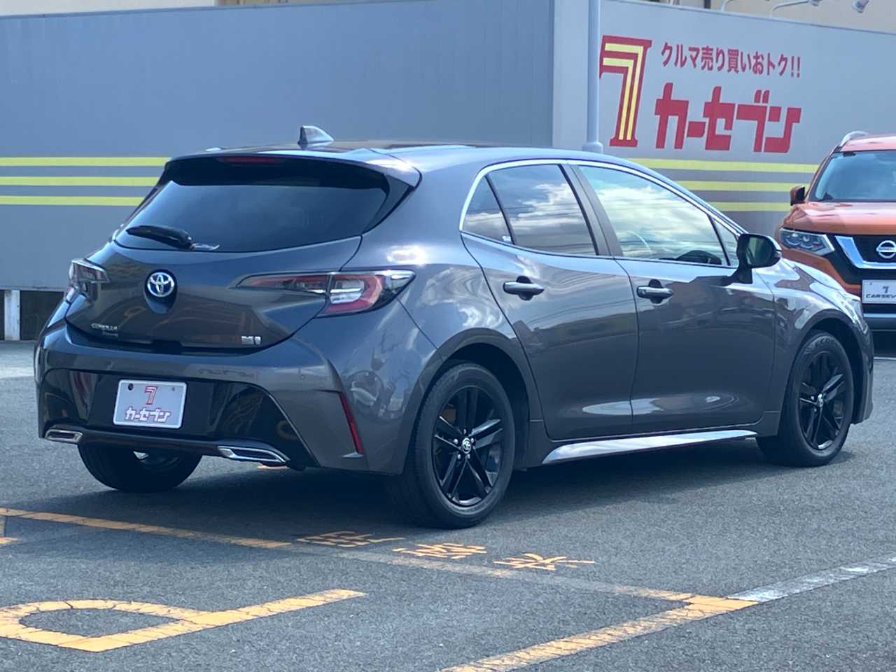 トヨタ カローラスポーツ　ハイブリッド
