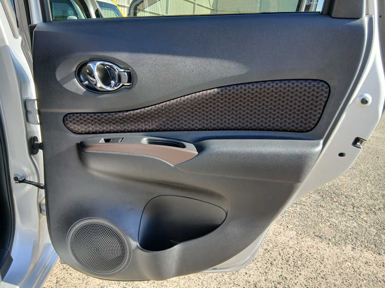 日産 ノート　ＨＢ