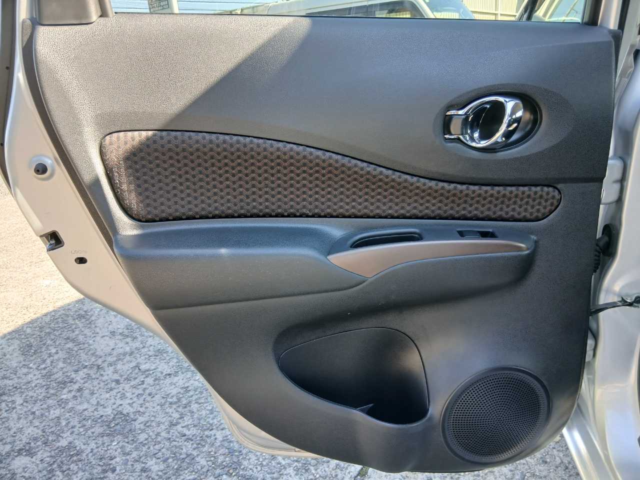 日産 ノート　ＨＢ