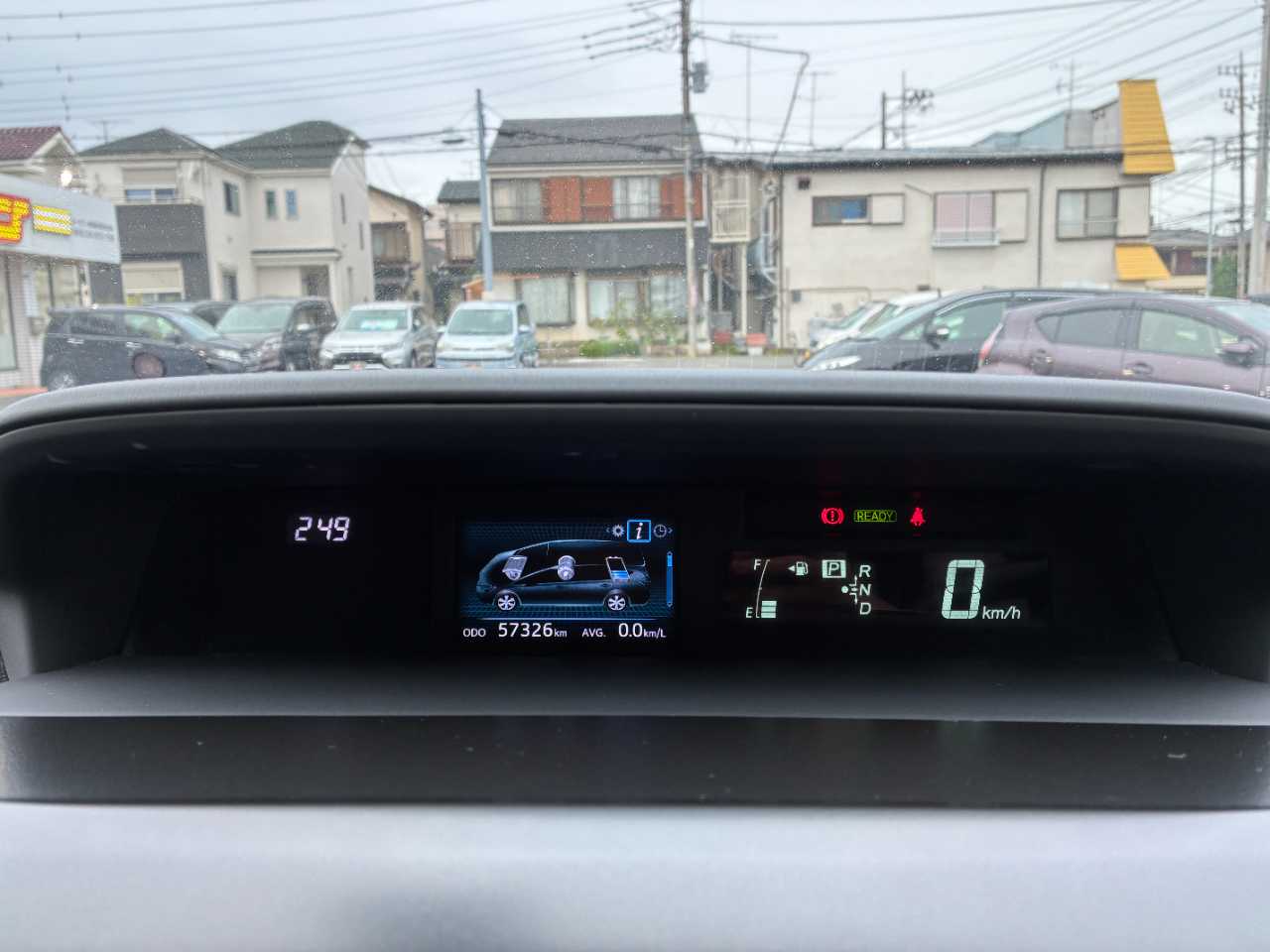 トヨタ プリウス　アルファ