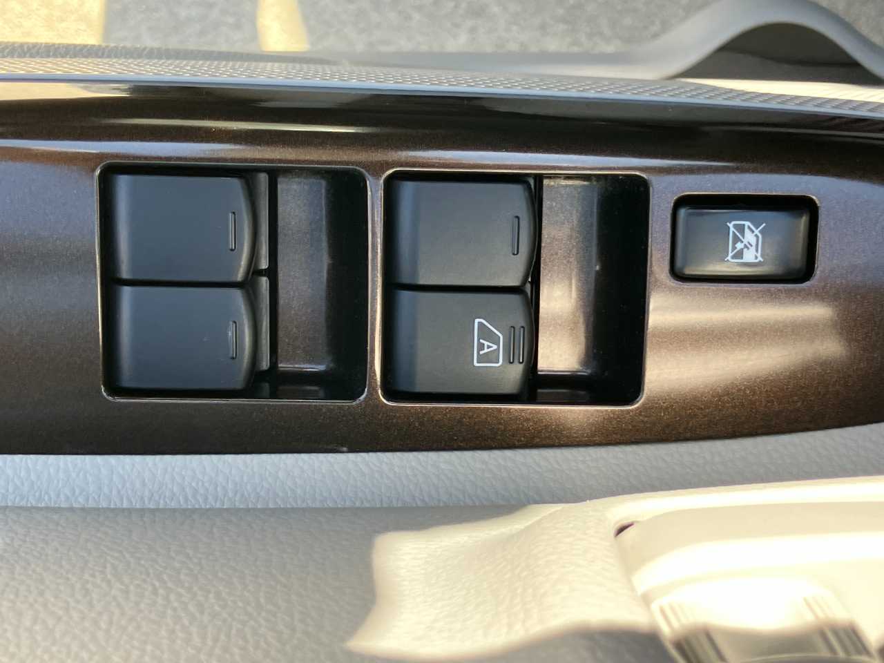日産 デイズ　ルークス