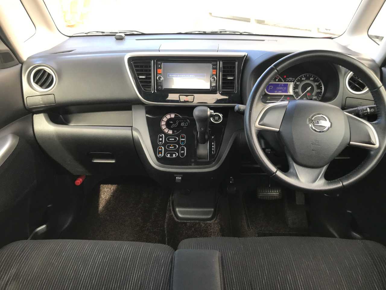 日産 デイズ　ルークス