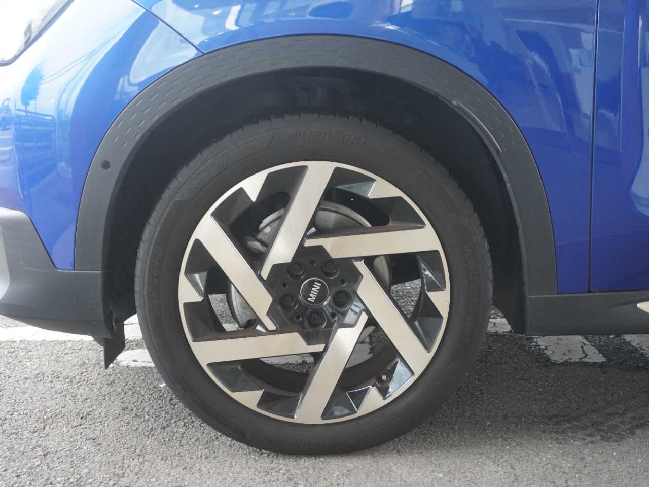 ＭＩＮＩ ＢＭＷ　ミニ　ＳＵＶ