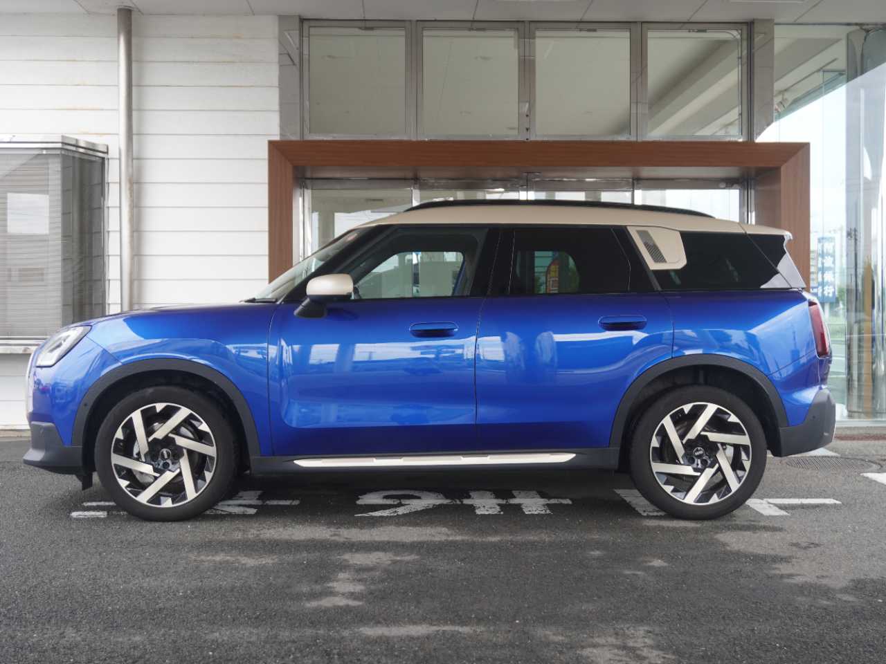 ＭＩＮＩ ＢＭＷ　ミニ　ＳＵＶ
