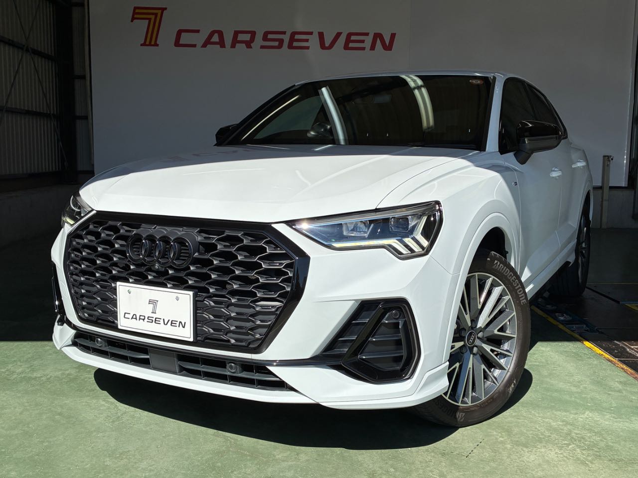 アウディ アウディ　Ｑ３　スポーツバック